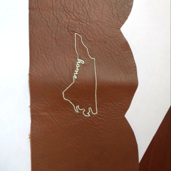 💥 CLOSET CLOSING SALE 💥 Genuine Leather Embroidery Glass/Cup Holder - Picture 5 of 7